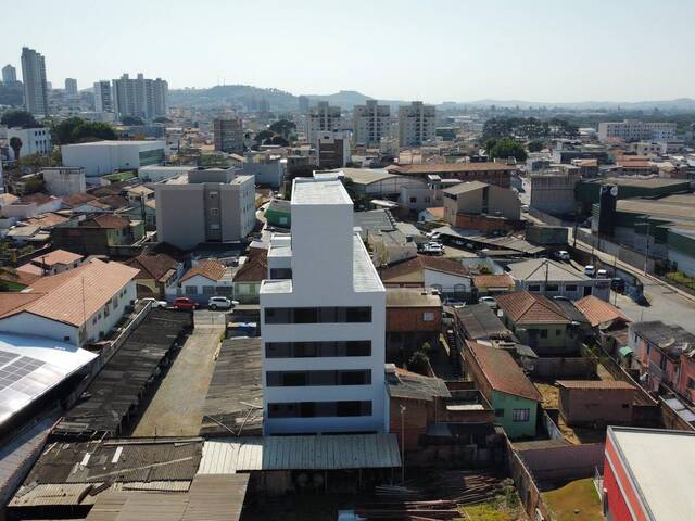 #2496 - Apartamento para Venda em Pouso Alegre - MG - 3