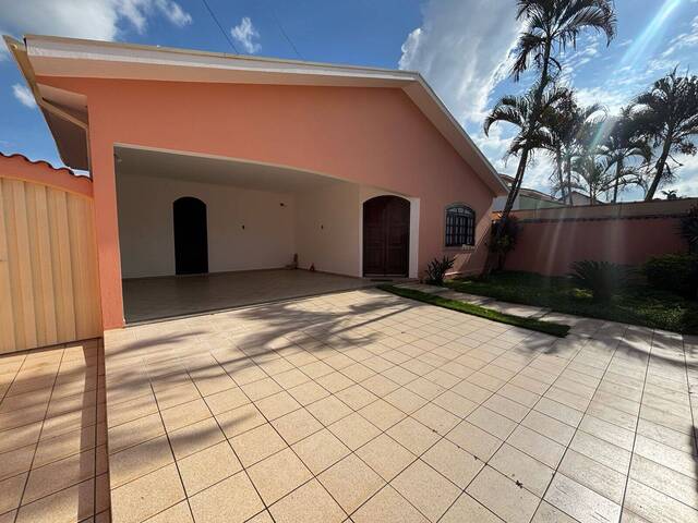 #2568 - Casa para Venda em Pouso Alegre - MG