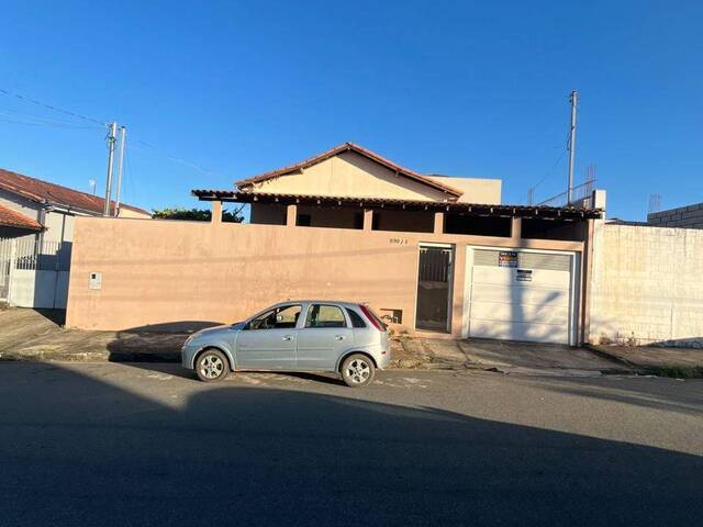 #2702 - Casa para Venda em Pouso Alegre - MG - 1