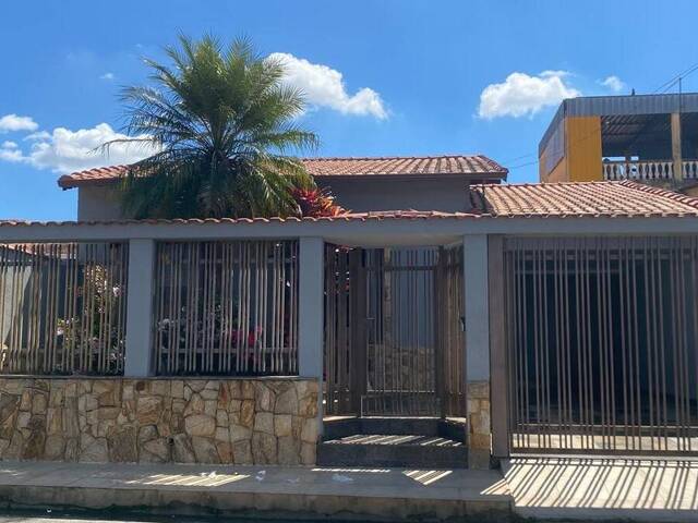 #2689 - Casa para Venda em Pouso Alegre - MG - 1