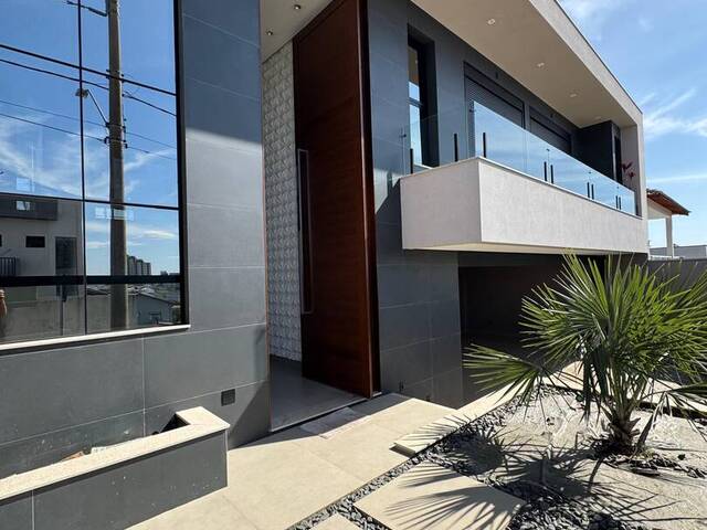 #2715 - Casa para Venda em Pouso Alegre - MG