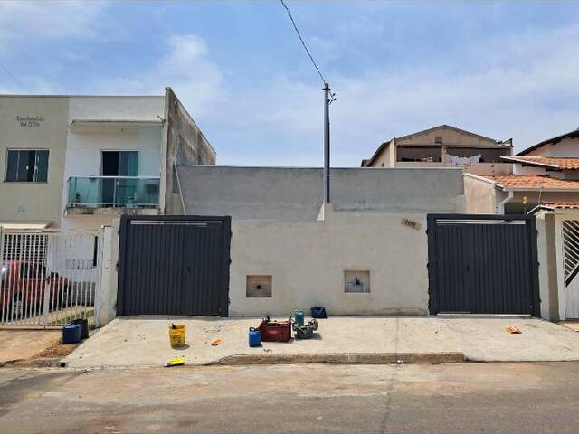 #2822 - Casa para Venda em Pouso Alegre - MG