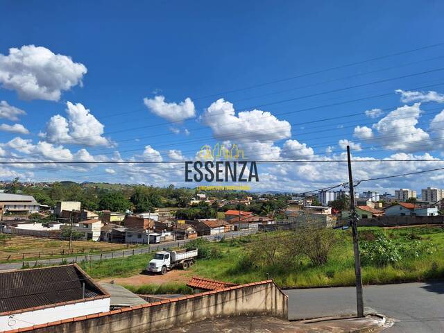 #3054 - Casa para Venda em Pouso Alegre - MG - 2