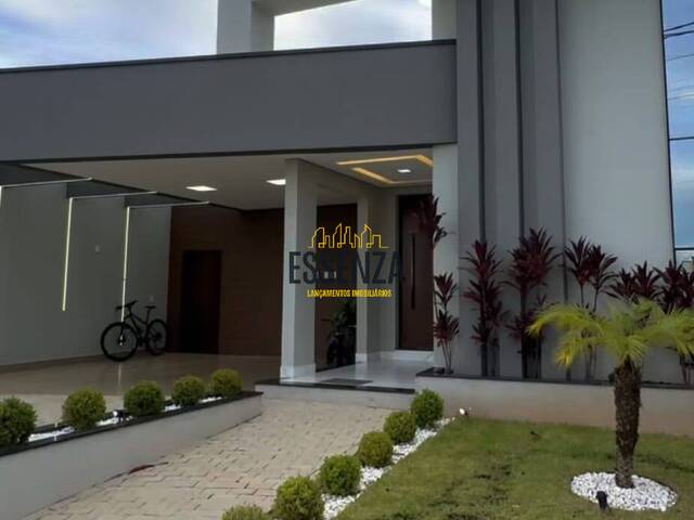 #8080 - Casa para Venda em Pouso Alegre - MG - 1