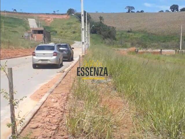 Área para Venda em Congonhal - 3