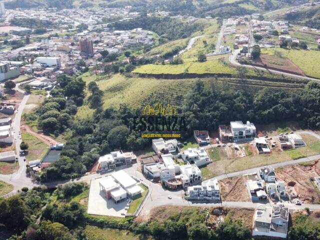Área para Venda em Monte Sião - 2