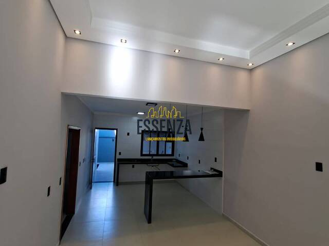 Casa para Venda em Pouso Alegre - 3