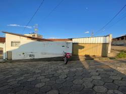 #1239 - Casa para Venda em Congonhal - MG - 1